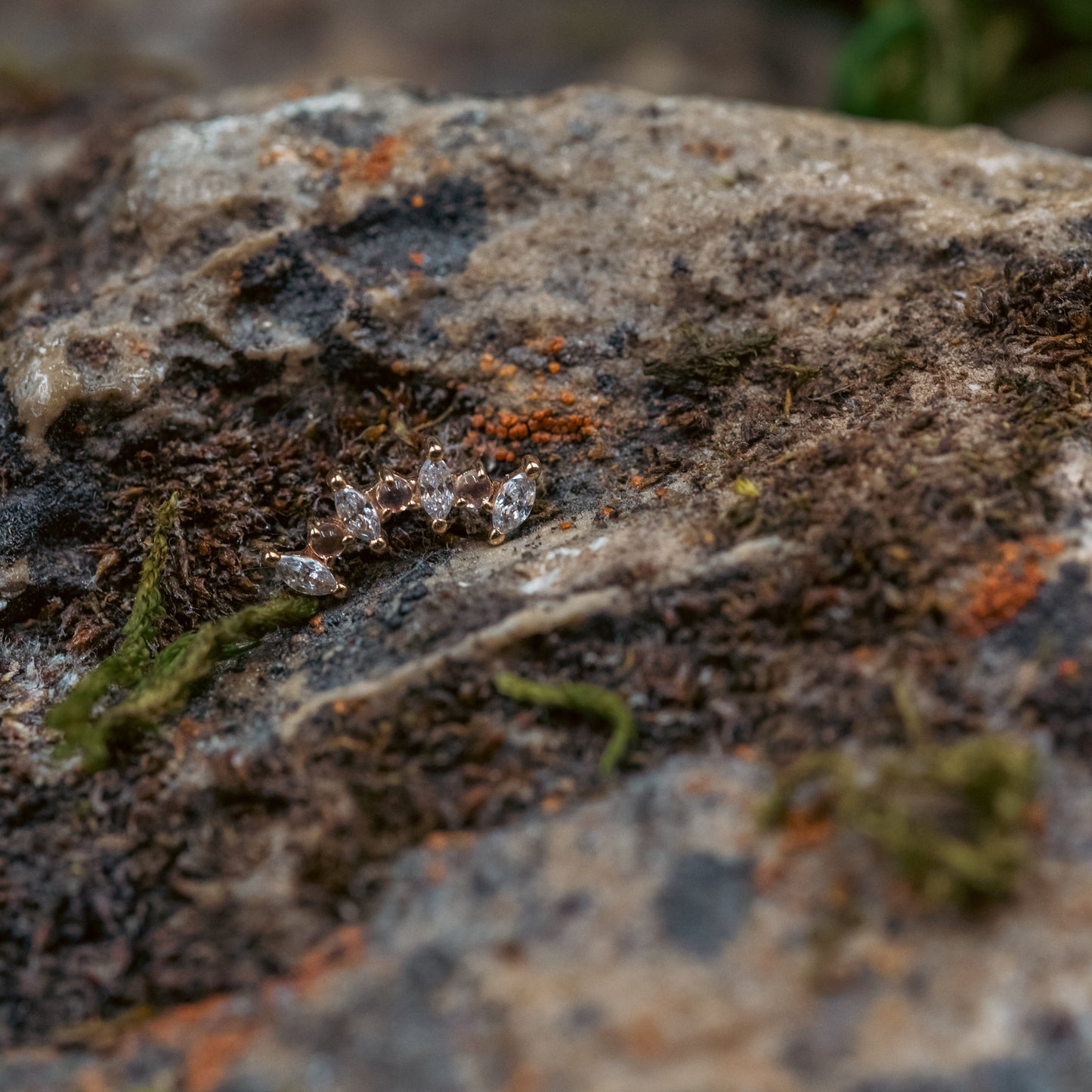18g/16g BVLA Threaded Tiny Sara 7 w/ Rainbow Moonstone & White Cubic Zirconia
