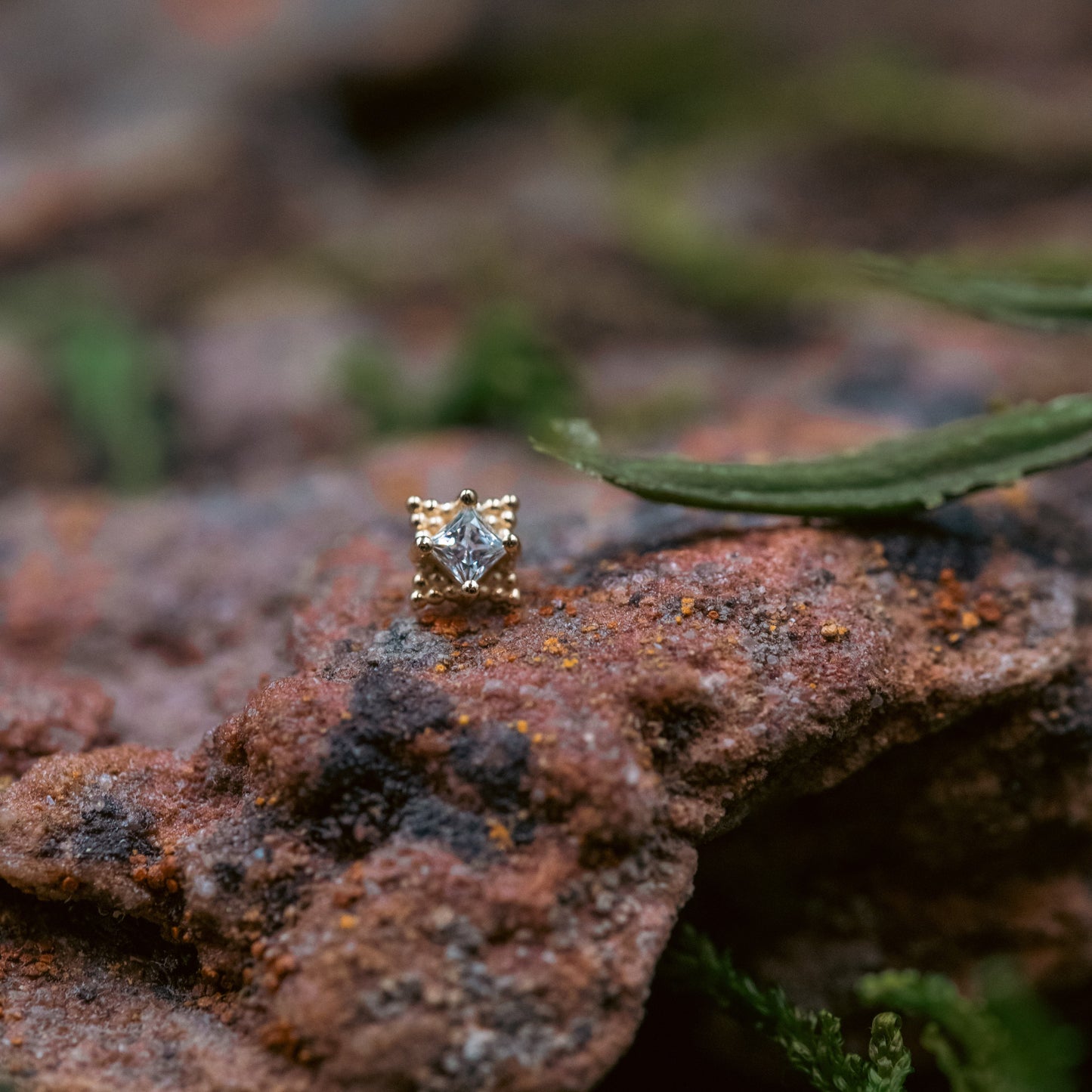 18g Threadless Zia w/ White Cubic Zirconia