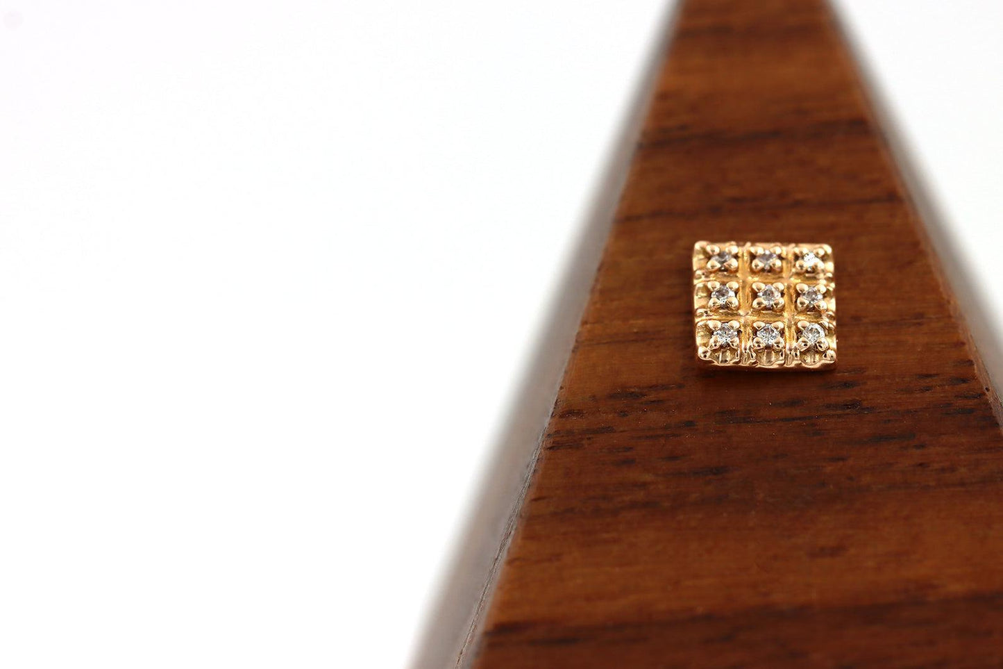 Square Illusion - Born This Way Body Arts