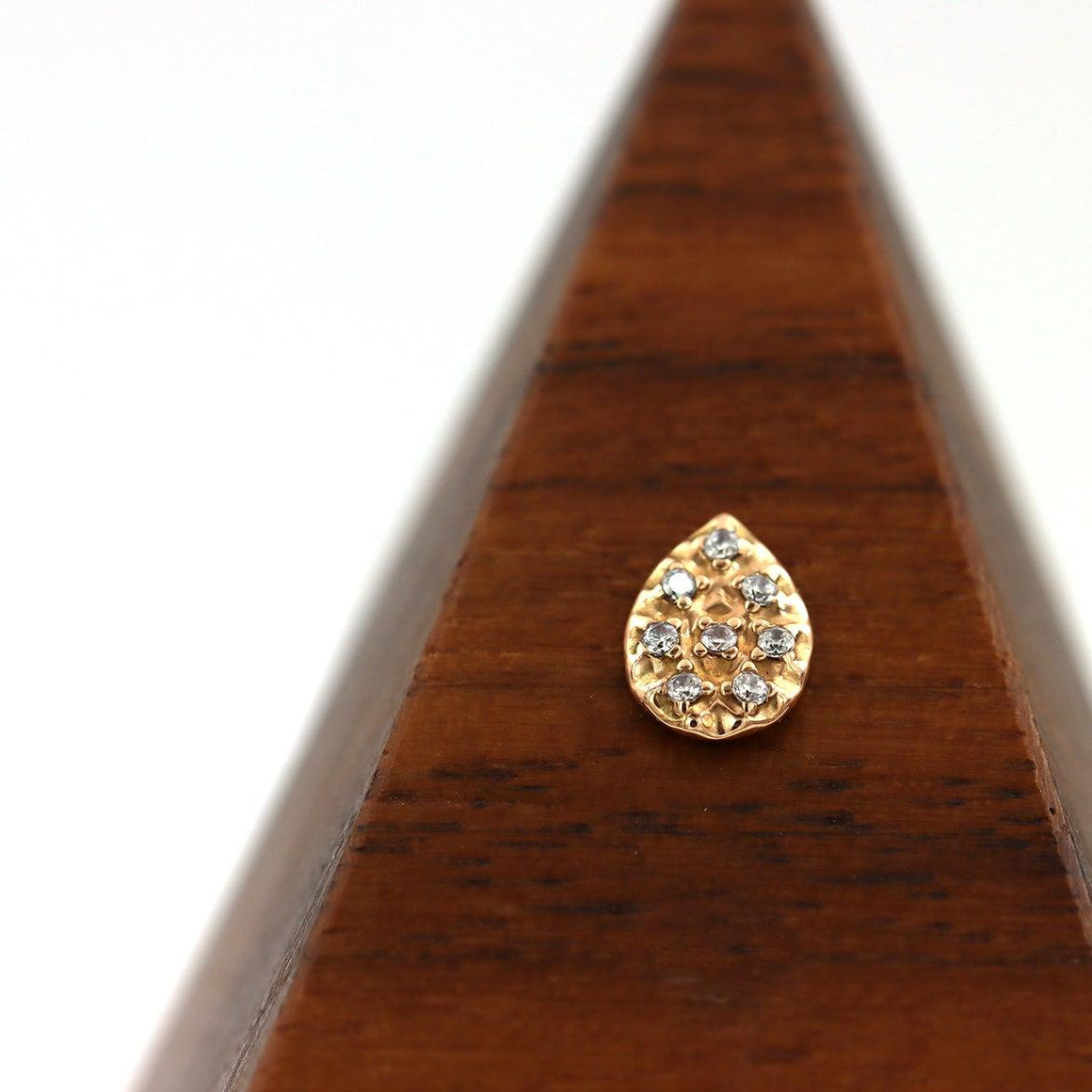 Pear Illusion - Born This Way Body Arts