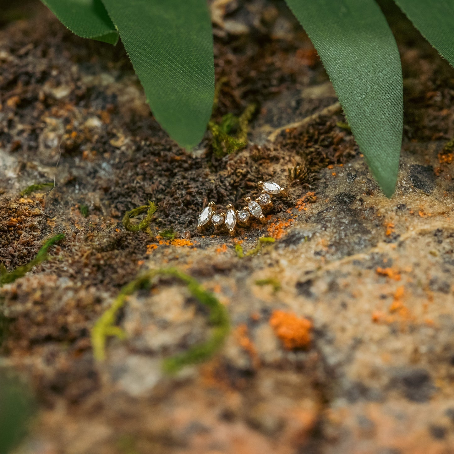 18g/16g BVLA Threaded Tiny Sara 7 w/ White Cubic Zirconia