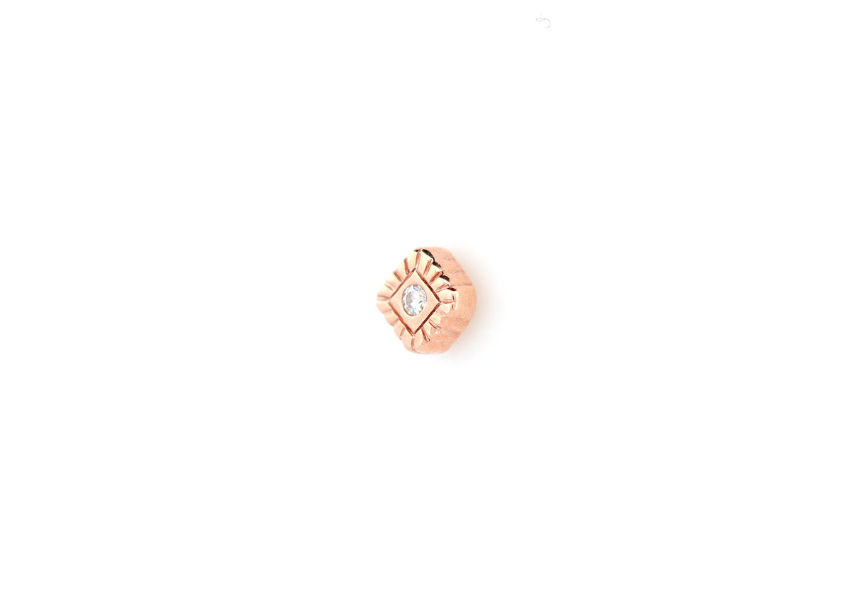Threadless End Omega Omega 04 Genuine Diamond Center Threadless End – Born This Way Body Arts